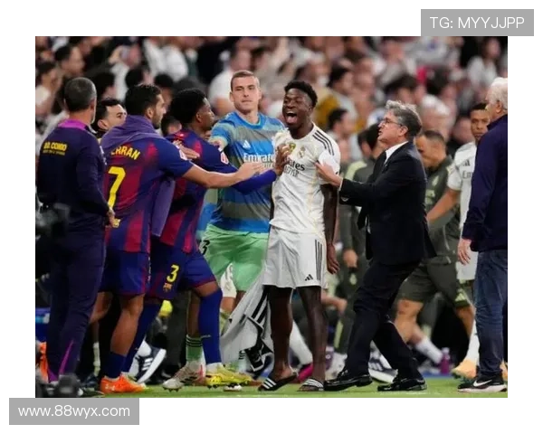 西媒称皇社B队日将遭辱骂风波